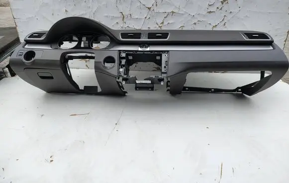Volkswagen PASSAT B7 Dashboard 