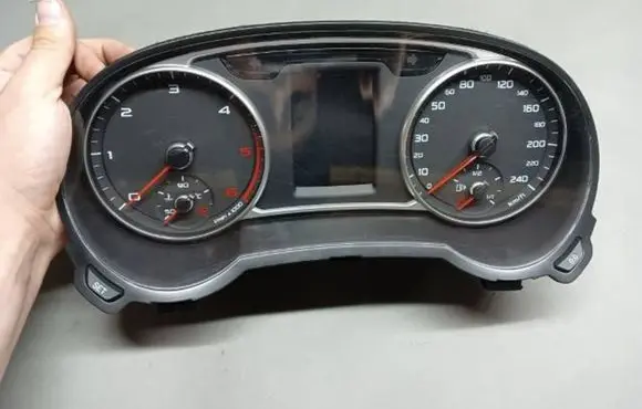 Audi A1 Speedometer (instrument cluster) 8X0920930J 1373935608