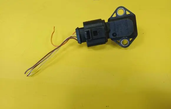Audi A6 S6 C5 4B Air pressure sensor 0281002326
