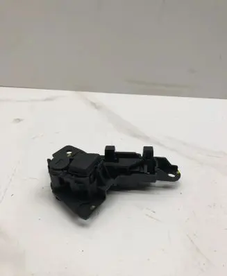 BMW 5 F10 F11 Glove box lock 