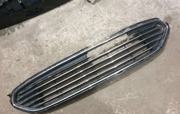 Ford S-MAX Front bumper upper radiator grill EM2B8200AE WM2B8200BG