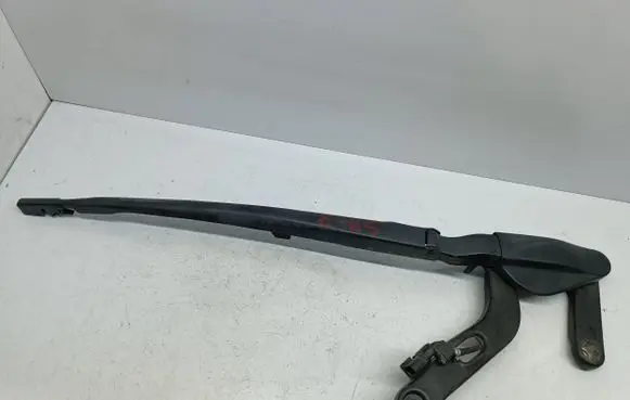 BMW 7 E65 E66 Front wiper blade arm 7199890