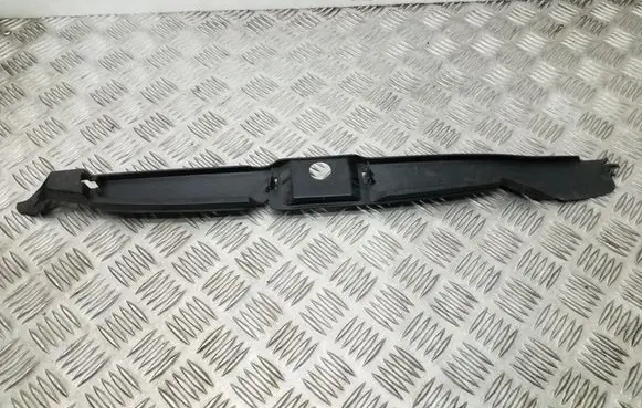 Volkswagen Tiguan Fender foam support/seal 5N0821112
