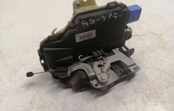 Volkswagen Polo Front door lock 3B1837016BQ 993019101