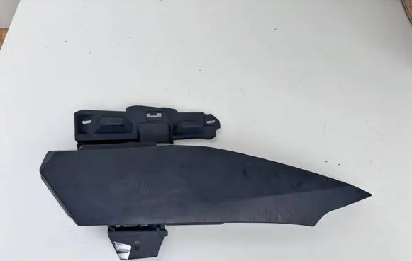 Peugeot 408 II Front bumper lower grill 9847048480