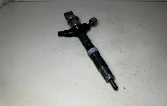Toyota Avensis T250 Fuel injector 2367027030 09C21772