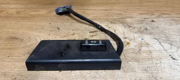 Volvo XC90 Seat control switch 39993741