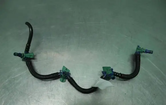 Citroen C4 II Fuel injector supply line/pipe 