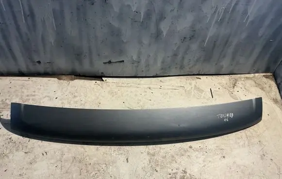 Volkswagen Touareg I Tailgate/trunk spoiler 7L6827933C