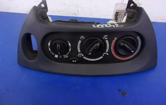 Renault Megane II Climate control unit