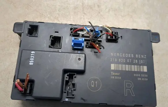 Mercedes-Benz CLS C219 Door control unit/module 2198200726