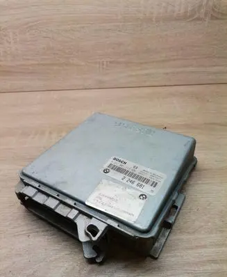 BMW 5 E39 Engine control unit/module ECU 2246681 0281001373