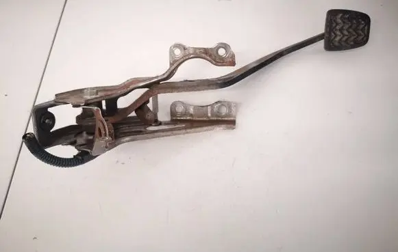 Toyota Yaris Brake pedal 