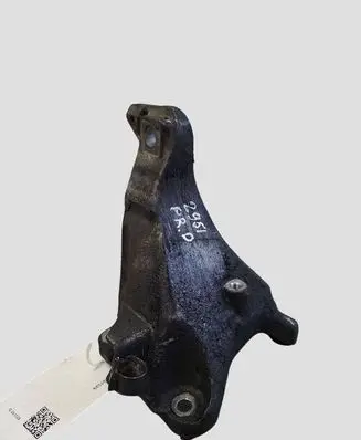 BMW 3 E90 E91 Engine mounting bracket 6781916 13807410