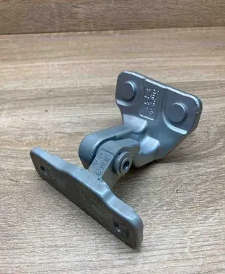 Mercedes-Benz C W205 Front door lower hinge 205FOOL