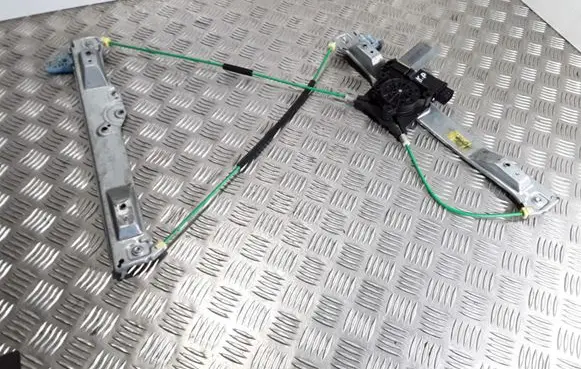 Opel Corsa D Front door window regulator with motor 541613212 013314155LH