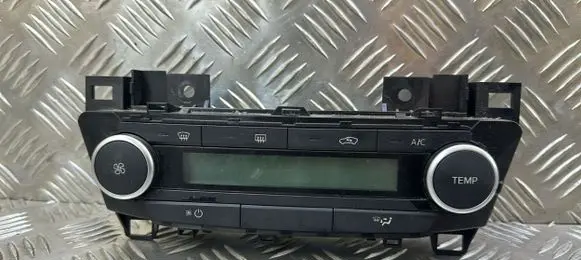 Toyota Avensis T270 Climate control unit