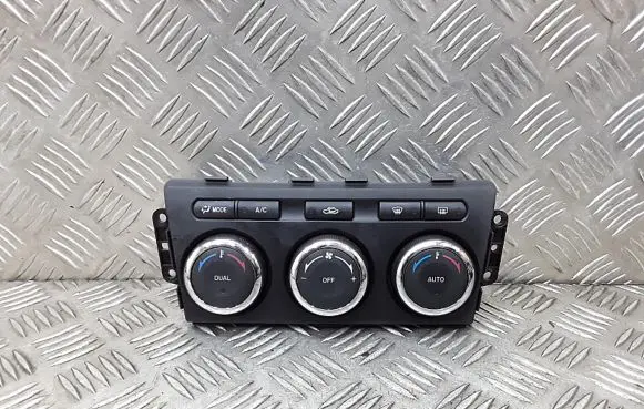 Mazda 6 Climate control unit GDN361190A