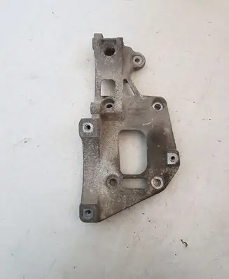 Volkswagen Touran I Engine mounting bracket 06F903143F