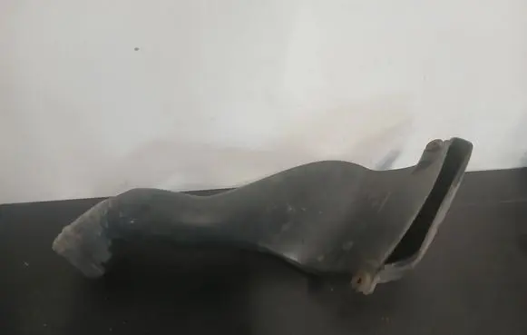 Volvo XC90 Air intake duct part 8624986 7321