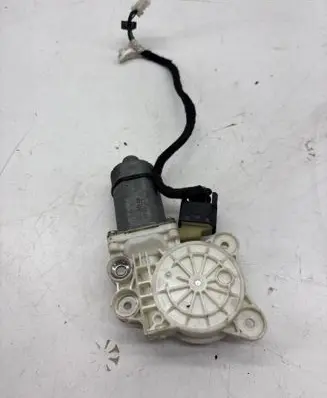 Mercedes-Benz E W211 Front door window regulator motor A2118202942 993626101