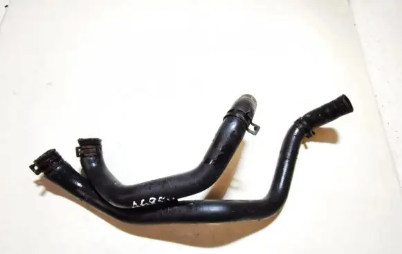 Volkswagen Golf IV Engine coolant pipe/hose