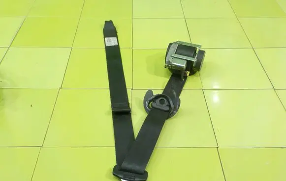 Volkswagen Scirocco Front seatbelt 1K8857705A 18AB6