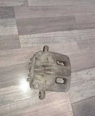 Mitsubishi Grandis Front brake caliper