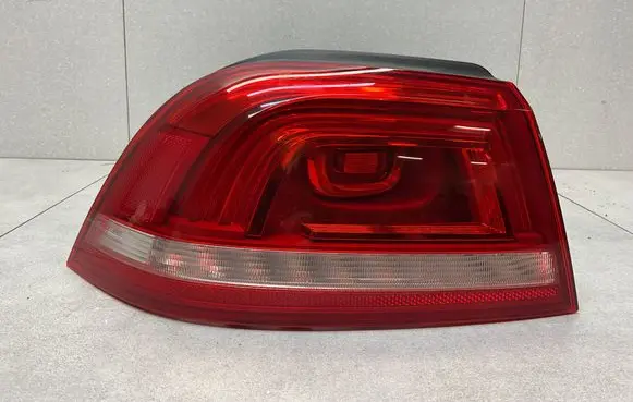 Volkswagen Eos Rear/tail lights 1Q0945095P