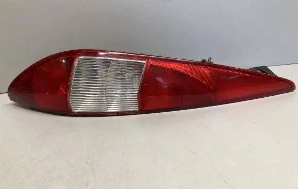 Ford Mondeo Mk III Rear/tail lights 1S7113405C