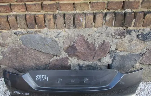 Ford Focus Tailgate trim BM51N425A30A