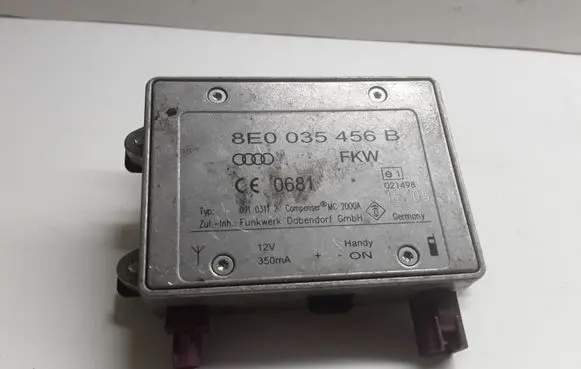 Audi A6 S6 C6 4F Aerial antenna amplifier 8E0035456B