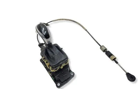 Volvo V70 Gear shifter/selector 31367685 31367802