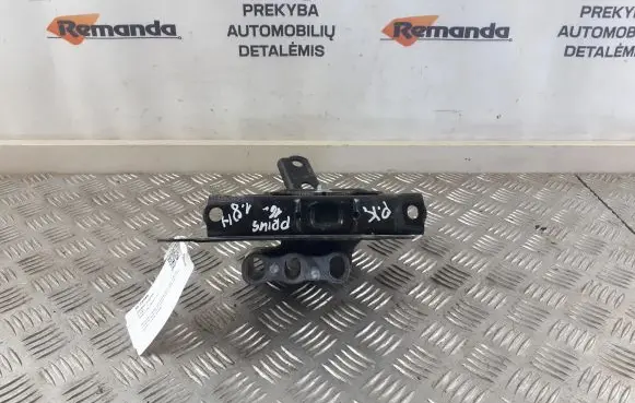 Toyota Prius (XW50) Engine mount bracket