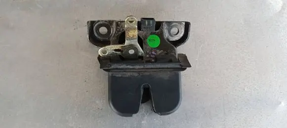 Audi A3 S3 8L Tailgate/trunk/boot lock/catch/latch