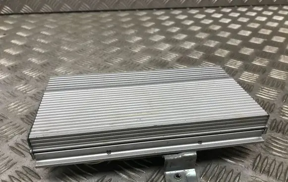 Chrysler Voyager Sound amplifier 05107086AF 36670C
