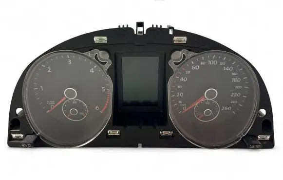 Volkswagen PASSAT B7 Speedometer (instrument cluster) 3AA920870J