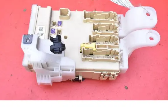 Toyota Auris E180 Comfort/convenience module 6358-3367
