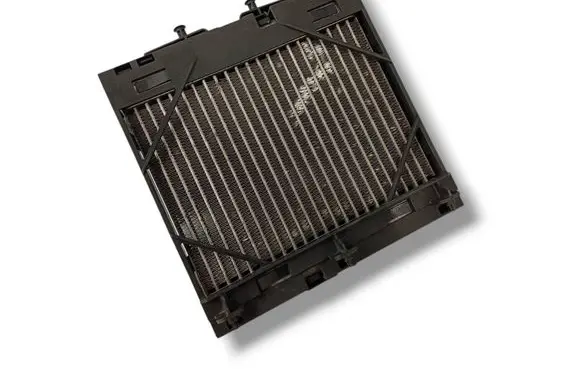 Engine oil radiator