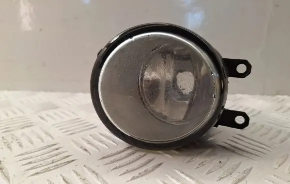 Toyota Avensis T250 Front fog light 812100D041 812100D042