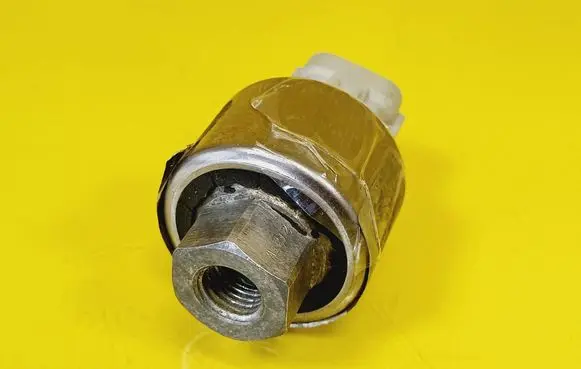 Alfa Romeo 166 Air conditioning (A/C) pressure sensor 60665196