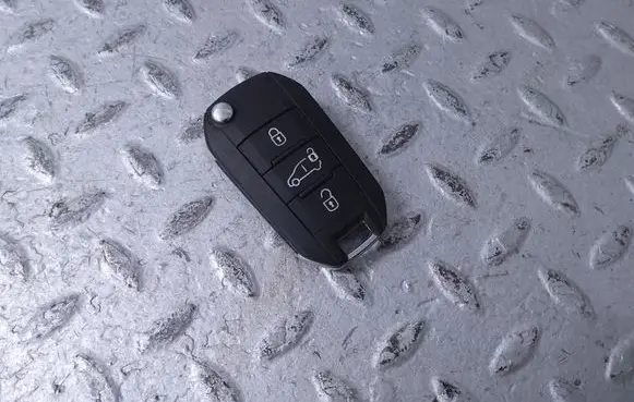 Citroen Jumpy Ignition key/card 9809825377