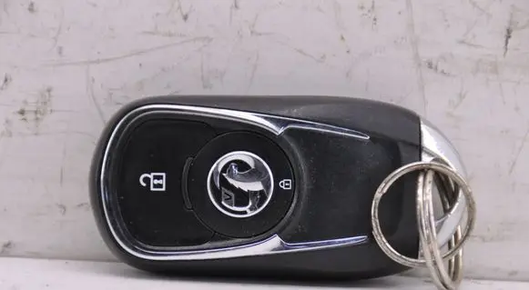 Opel Insignia B Ignition key/card 