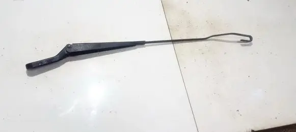 Citroen C5 Front wiper blade arm 334931