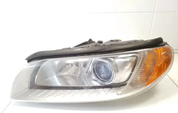 Volvo V70 Headlight/headlamp 31353532 6948180 6336192099