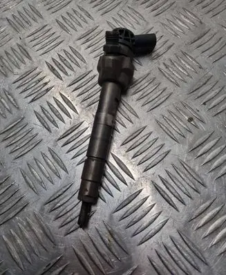 BMW 5 F10 F11 Fuel injector 7810702 0445110478