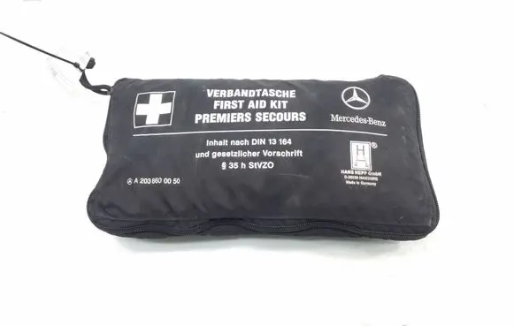 Mercedes-Benz E W211 First aid kit A2038600050