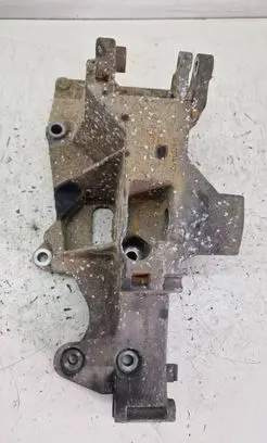 Volkswagen PASSAT B5 Engine mounting bracket 038903143M