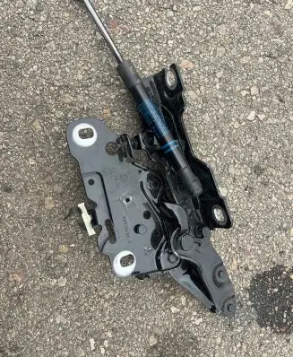 BMW X3 G01 Engine bonnet/hood hinges 7397500 1900119
