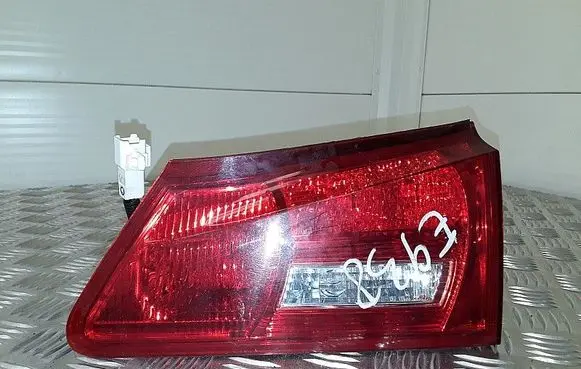 Lexus IS 220D-250-350 Tailgate rear/tail lights